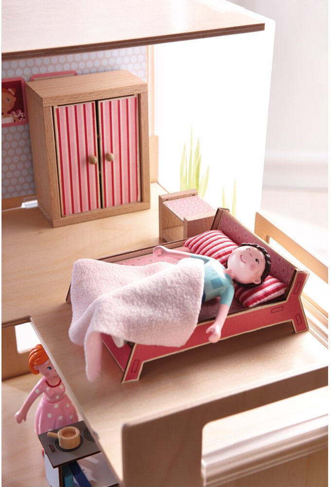 Dormitor Pink - mobilier Casuta de papusi - Little Friends - Original Haba prin Didactopia 2