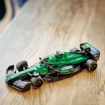 Set LEGO SPEED CHAMPIONS MASINA DE CURSE F1 ASTON MARTIN ARMACO AMR24 77245 - prin Didactopia