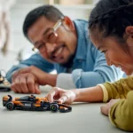 Set LEGO SPEED CHAMPIONS MASINA DE CURSE F1 MCLAREN 77251 - prin Didactopia
