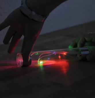 Bagheta cu lumină multicoloră - Tub cu efecte luminoase și sonore - 17 cm - Experiment STEM conductivitate