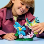 Set LEGO CREATOR ANIMALE SALBATICE COLIBRI COLORAT 31384 - prin Didactopia