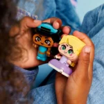 Set LEGO DISNEY PRINCESS MINIPRINTESELE JASMINE SI RAPUNZEL 43303 - prin Didactopia