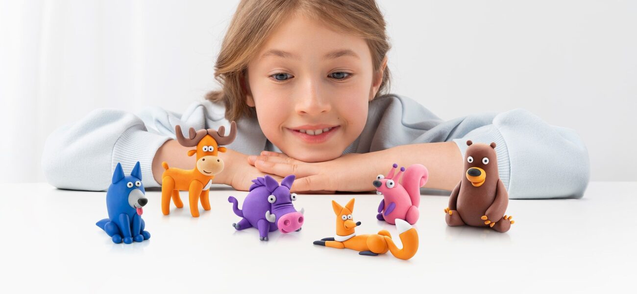 Plastilină - Argilă specială de modelat - Animale din pădure - Hey Clay®- Set 15 cutii - Conectare la App